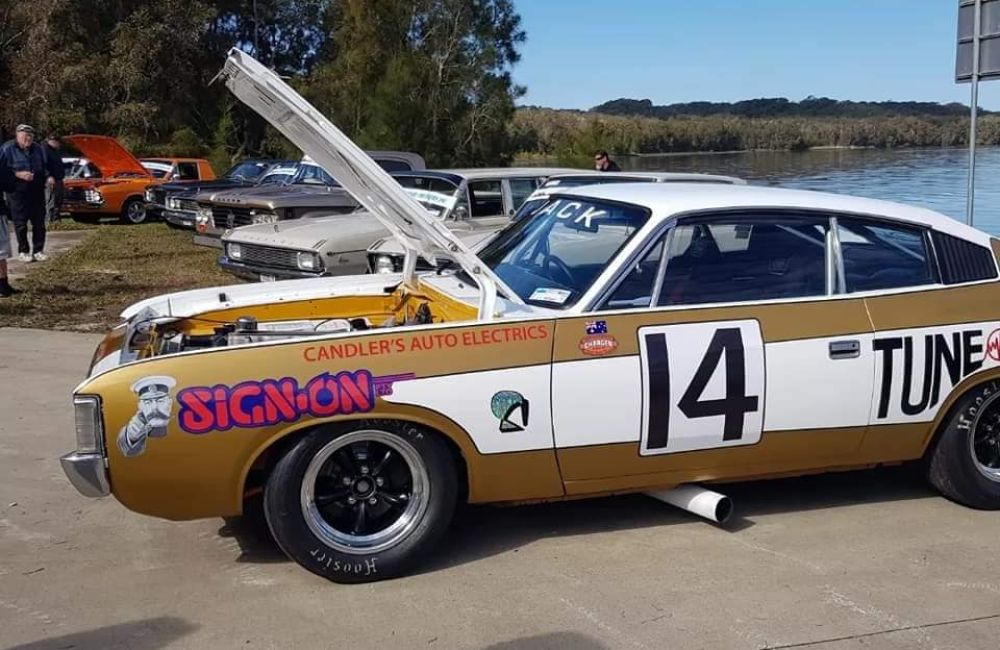 Wake Run Sunday - Cars on the Foreshore